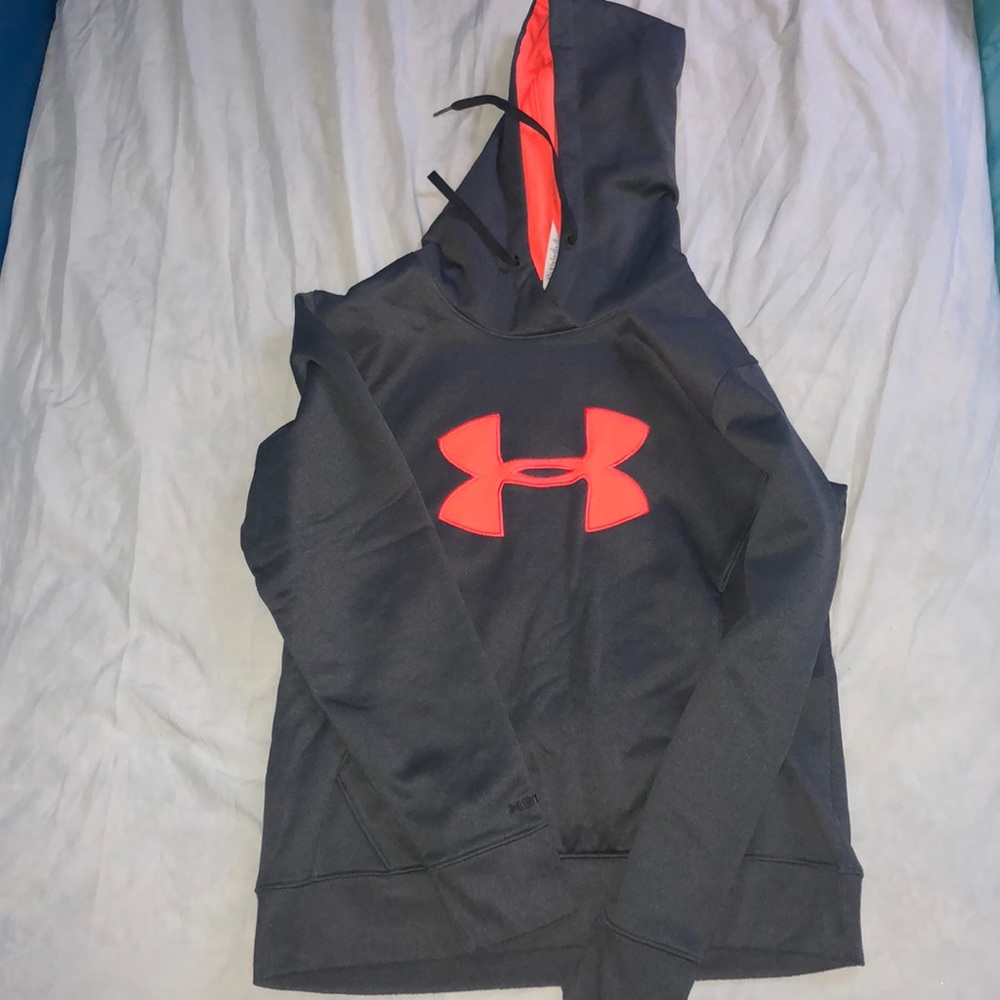 Woman under armour hoodie